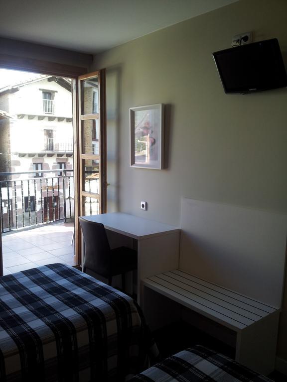 Hostal Ameztia Doneztebe Room photo
